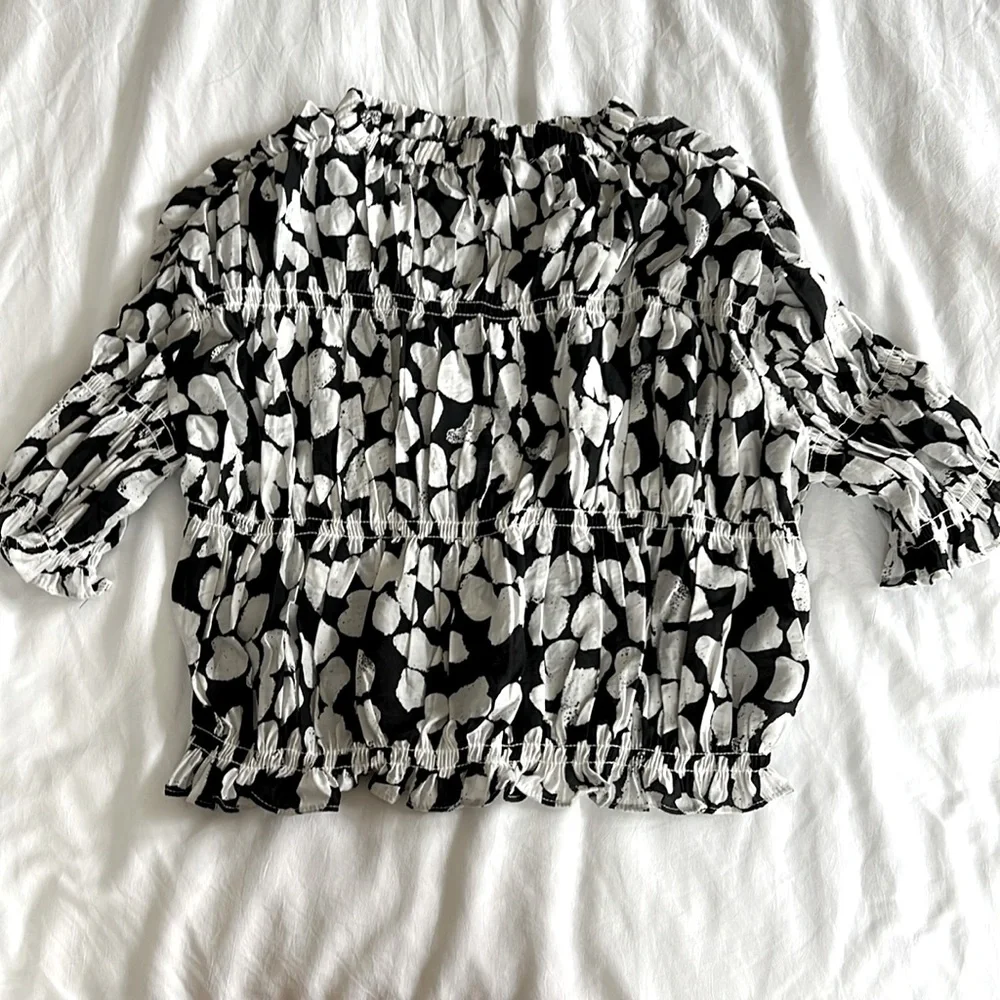 Mango Patterned Crop Tee - Picture 3 of 5